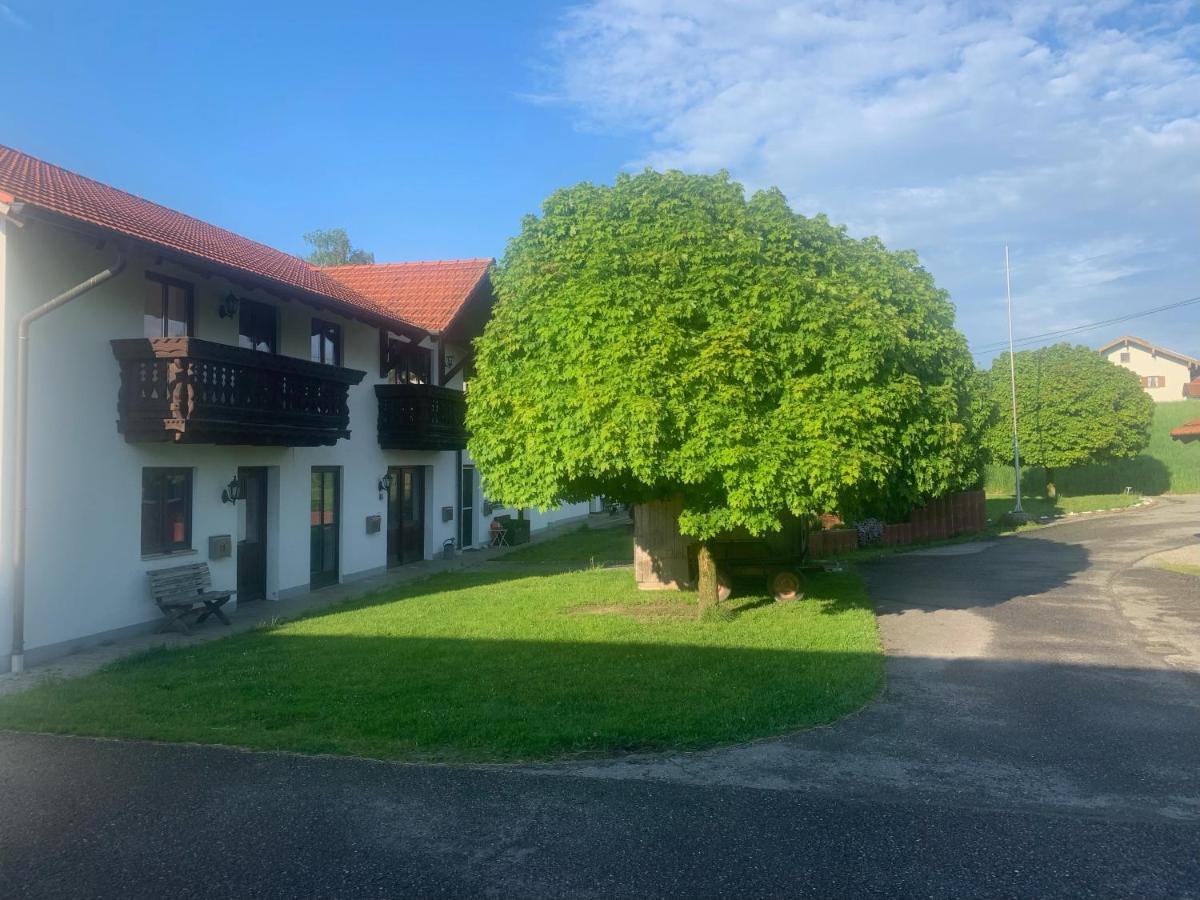 Ferienwohnung Am Ponyhof Altötting Exteriör bild