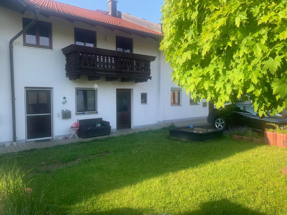 Ferienwohnung Am Ponyhof Altötting Exteriör bild
